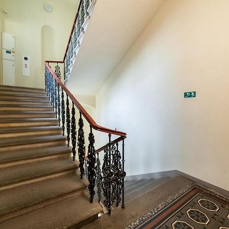 Exclusive Apartment Near Kafka'S Head 프라하 외부 사진
