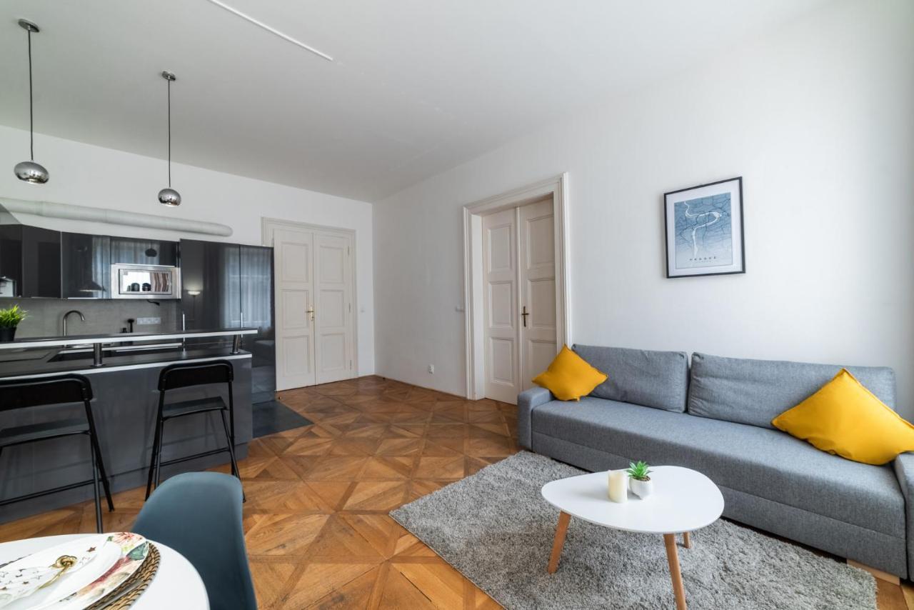 Exclusive Apartment Near Kafka'S Head 프라하 외부 사진