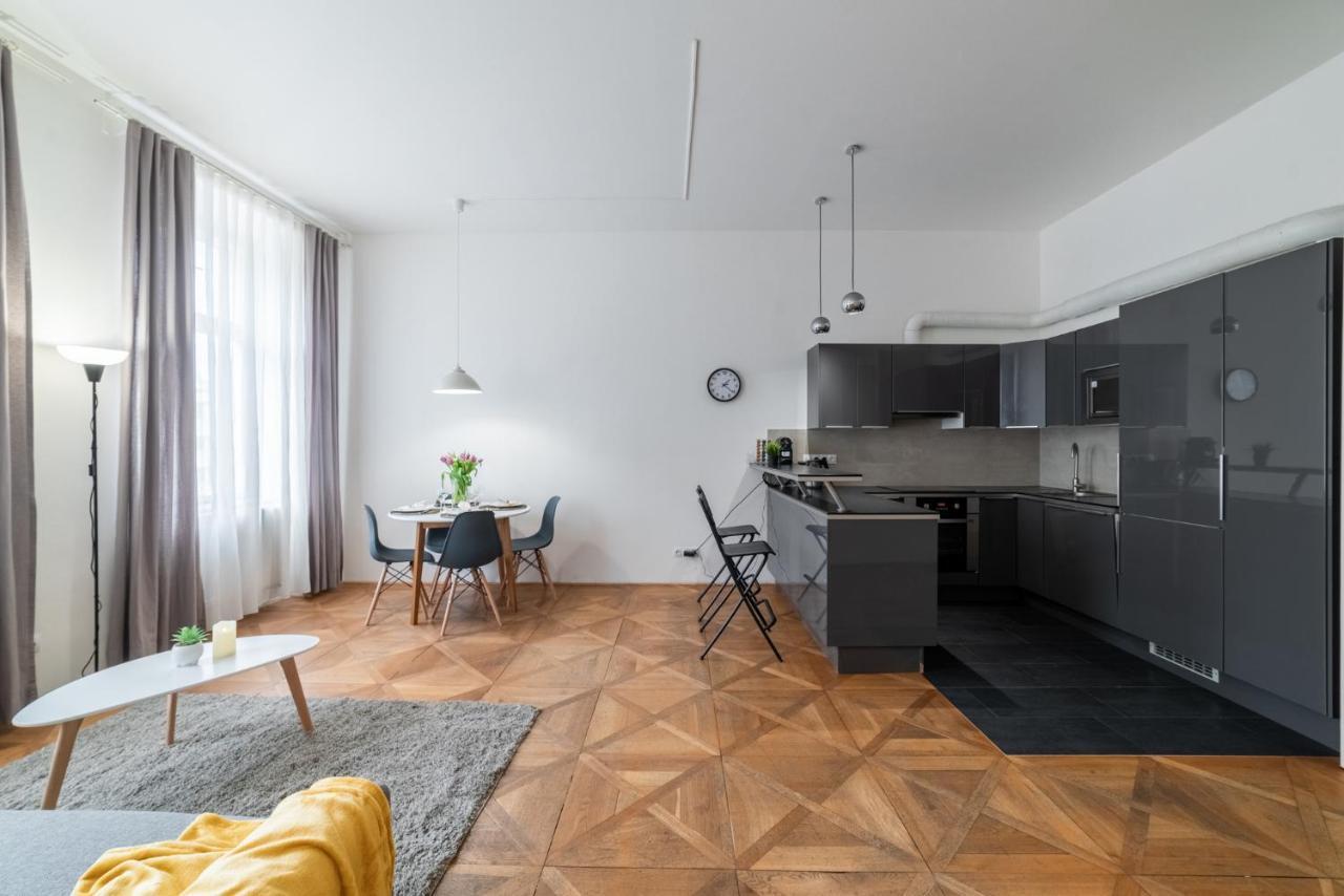 Exclusive Apartment Near Kafka'S Head 프라하 외부 사진